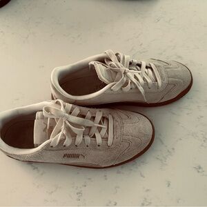 Puma Suede Low-Top Sneakers in Light Beige and White